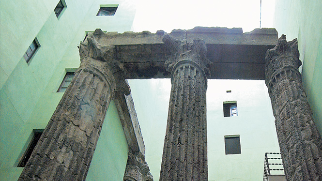 MUHBA - Museu dHistòria de Barcelona - Temple dAugust