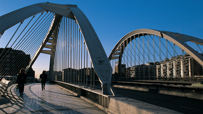 Bac de Roda Bridge